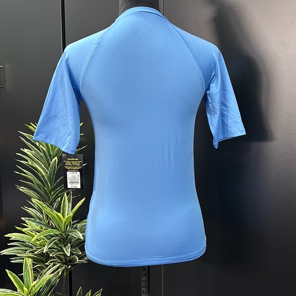 Art Class UPF 50+ Sun protection, crewneck,short sleeve, pullover stretch top - Picture 3 of 9